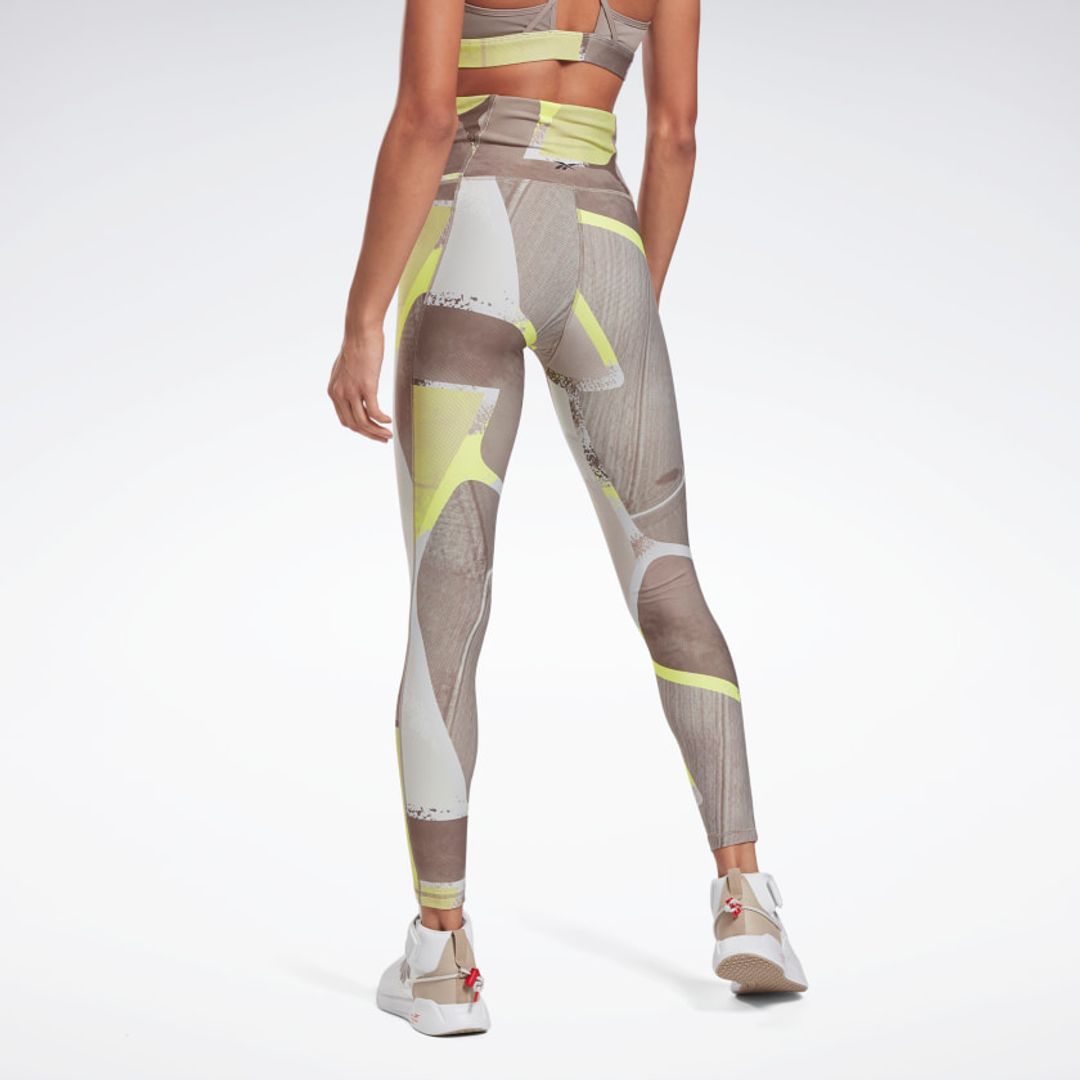 nike training icon clash seamless sculpt leggings in yellow print