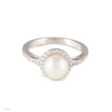 Delicate pearl silver ring