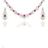 Charming Wreath  Necklace Set