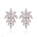 Pretty clear flower bunch earrings
