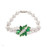 Mesmerizing green accent wreath bracelet