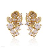 Twnikling flower gold earrings