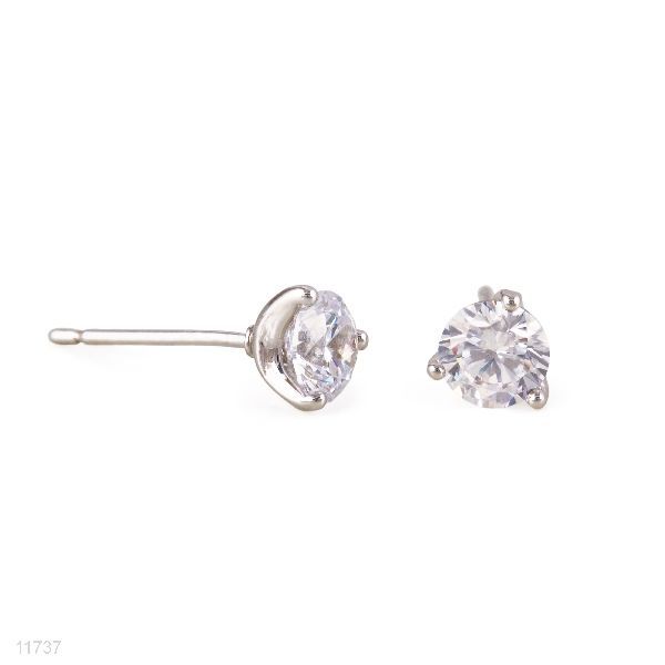 Buy Round diamond silver studs Online in Pakistan On Tesoro at